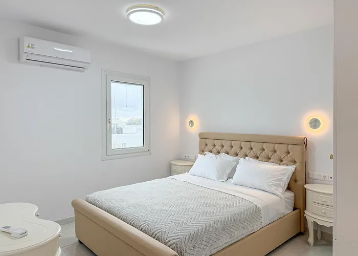 Mykonos Eight