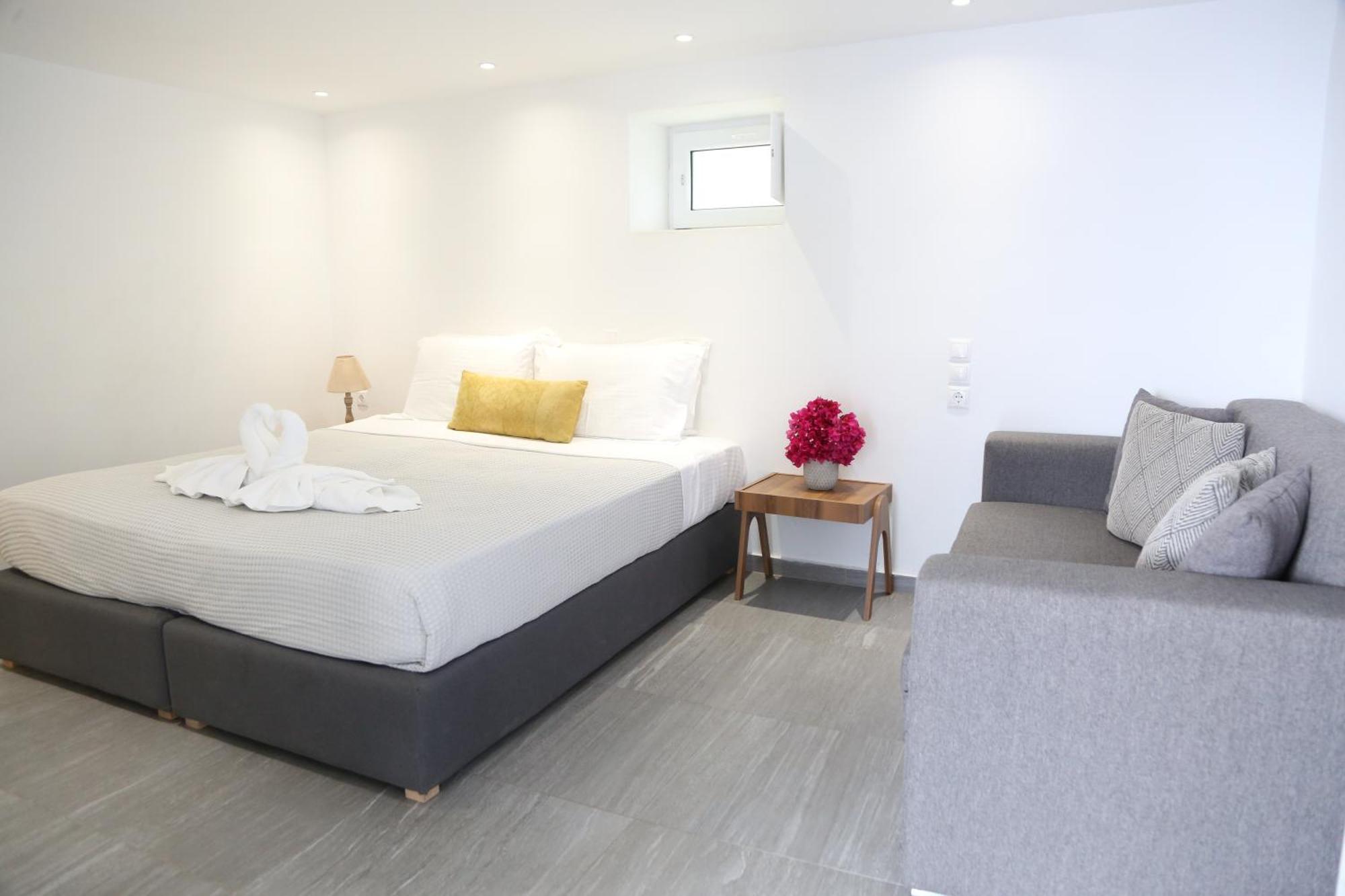 Mykonos Eight *