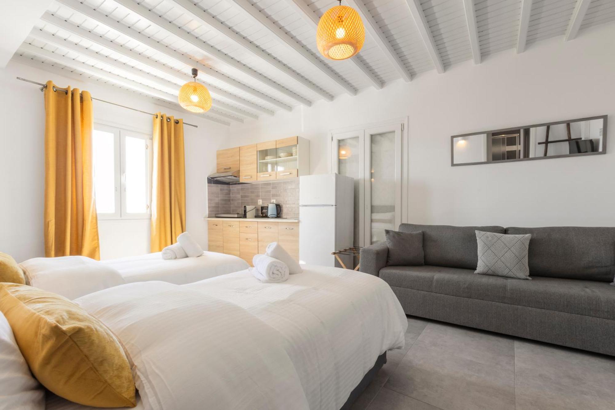 Mykonos Eight