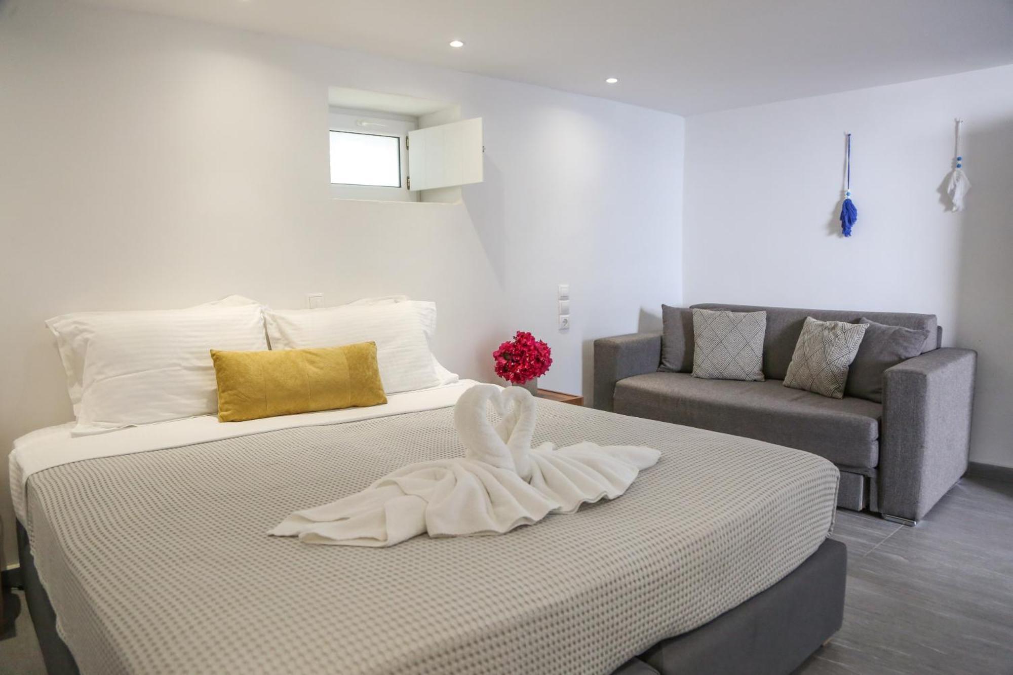 Mykonos Eight *